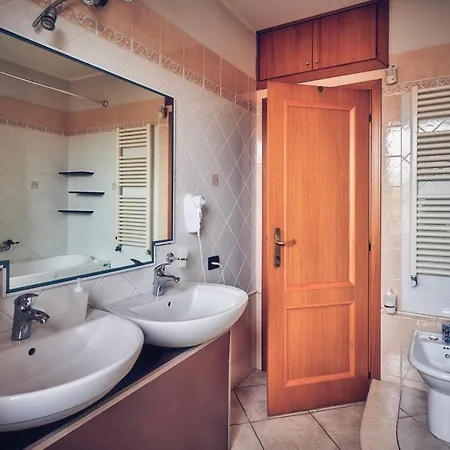 Bed & Breakfast Travelershome B&bs